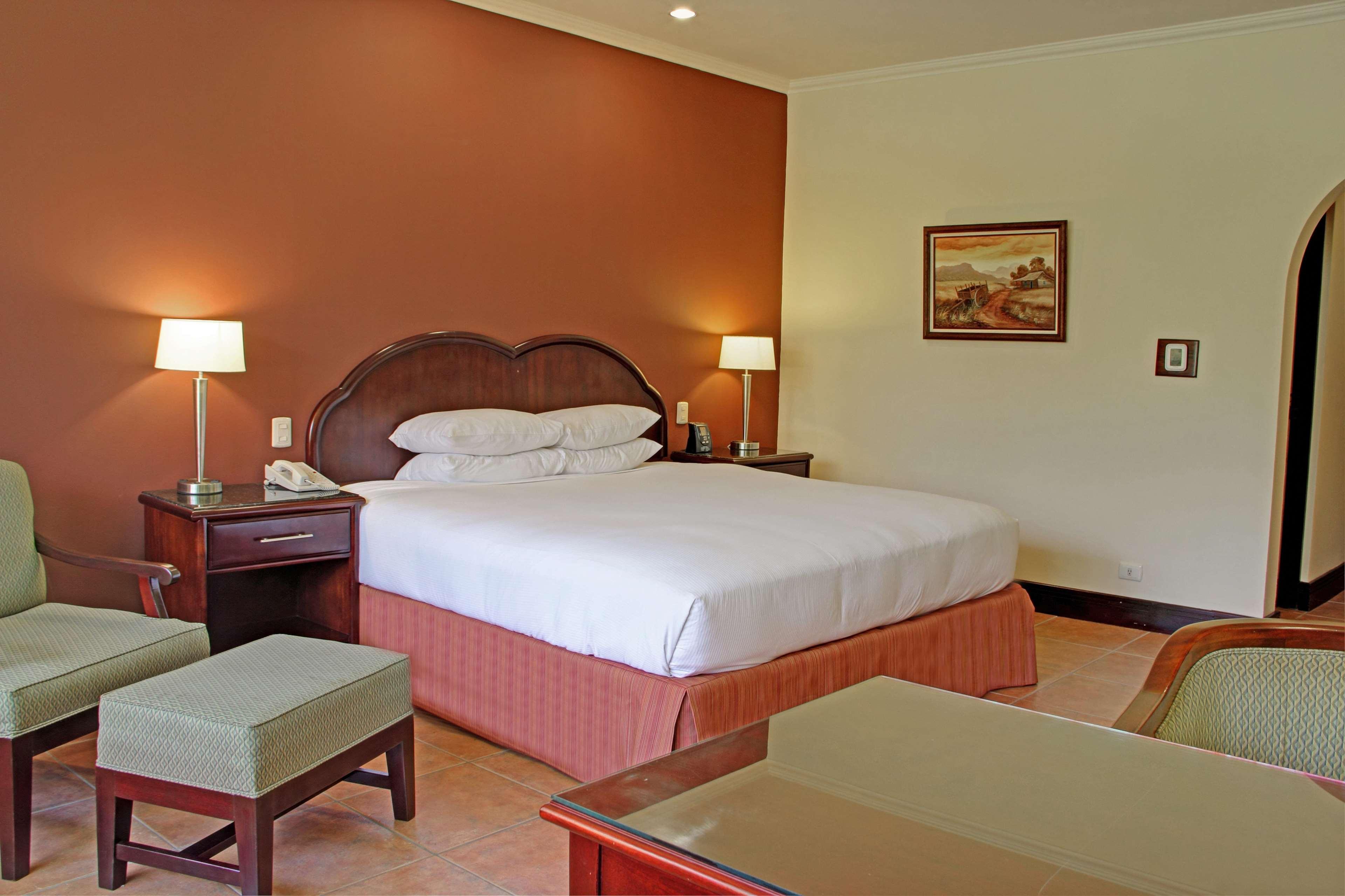 Hilton Cariari Doubletree San Jose - Costa Rica Hotel Exterior photo A room at the hotel