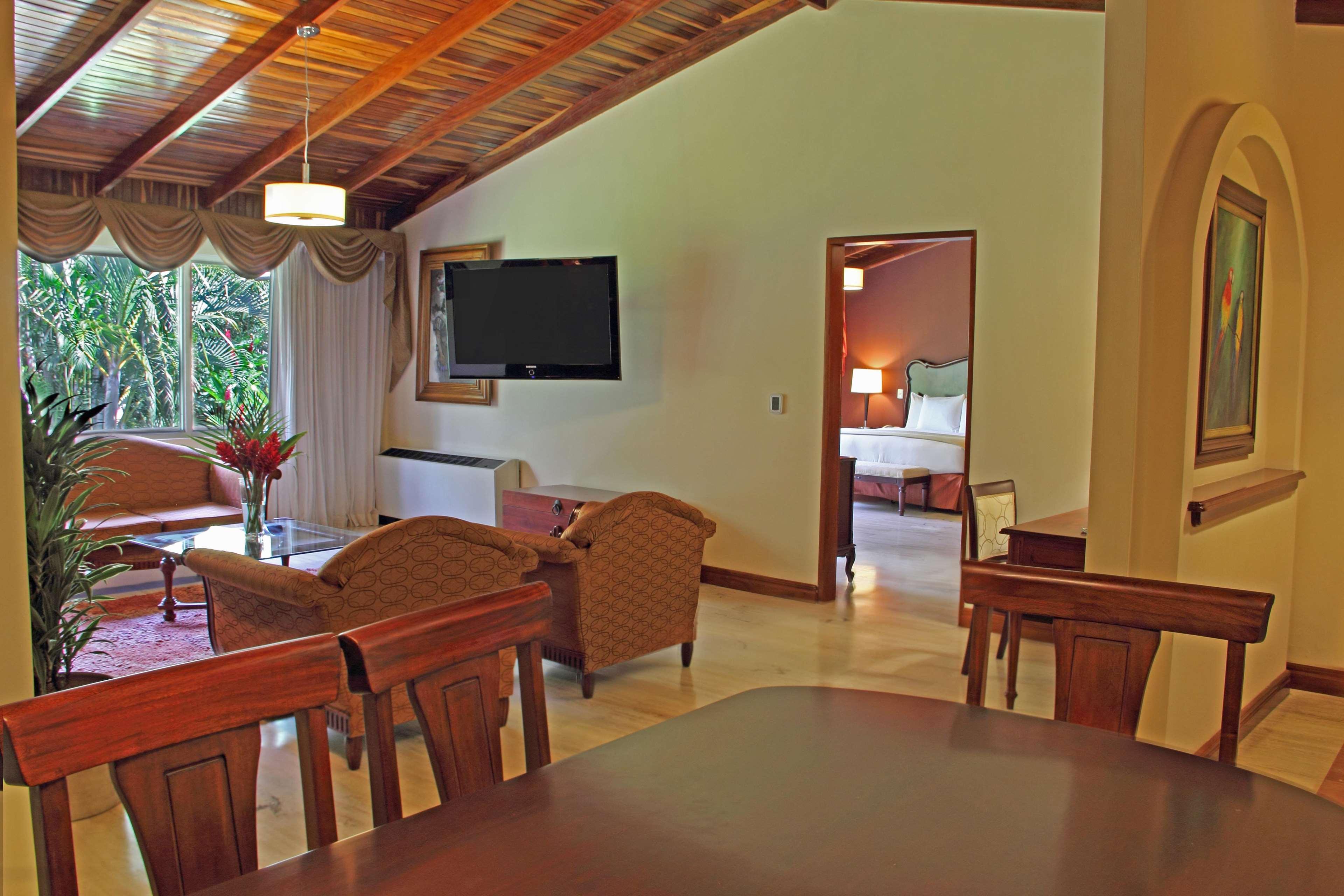 Hilton Cariari Doubletree San Jose - Costa Rica Hotel Exterior photo Suite at Hotel Villas Río Blanco