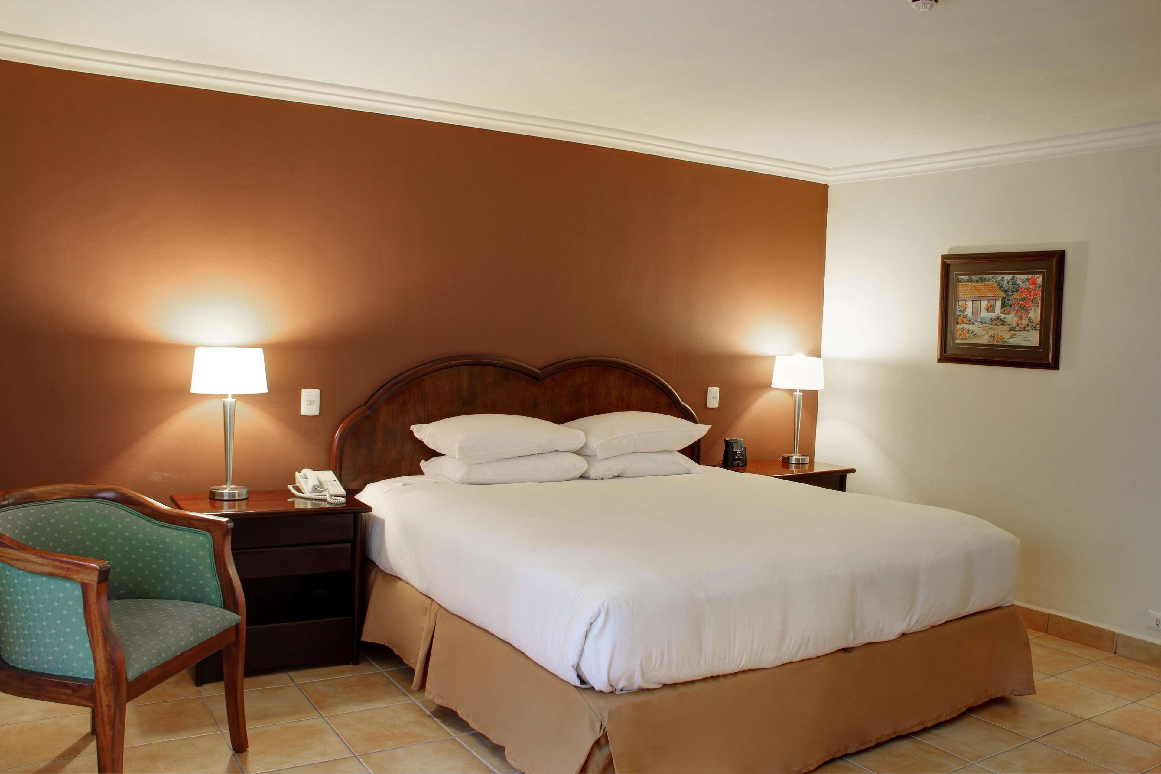 Hilton Cariari Doubletree San Jose - Costa Rica Hotel Exterior photo A bedroom