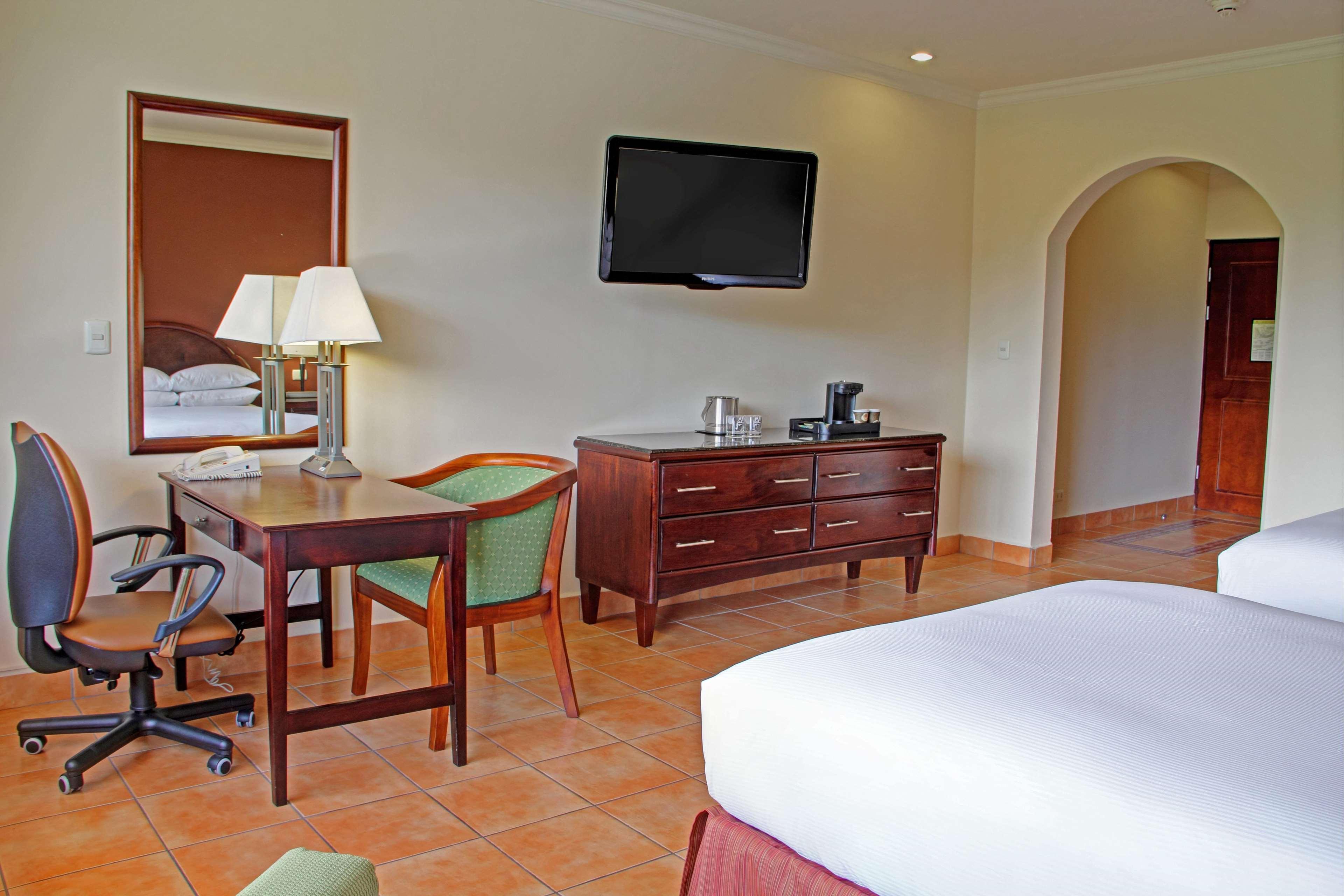 Hilton Cariari Doubletree San Jose - Costa Rica Hotel Exterior photo A room at the hotel