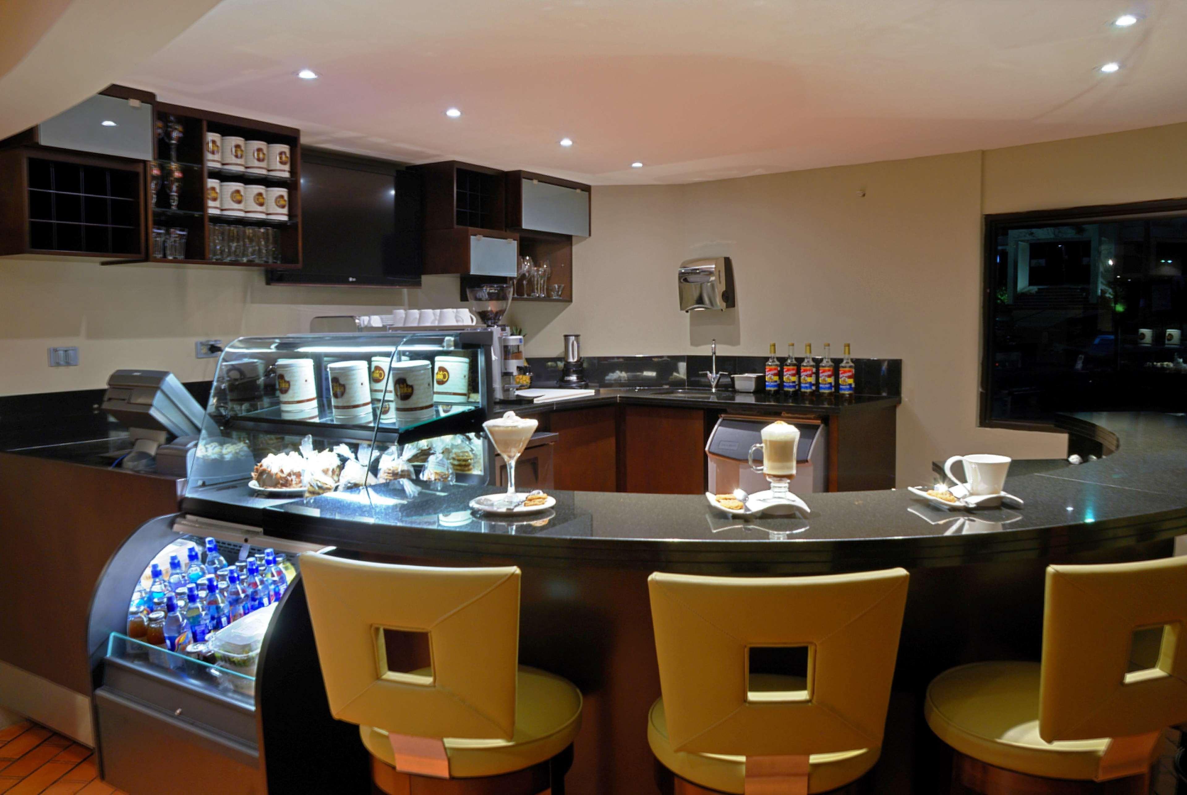 Hilton Cariari Doubletree San Jose - Costa Rica Hotel Exterior photo A coffee bar in a hotel